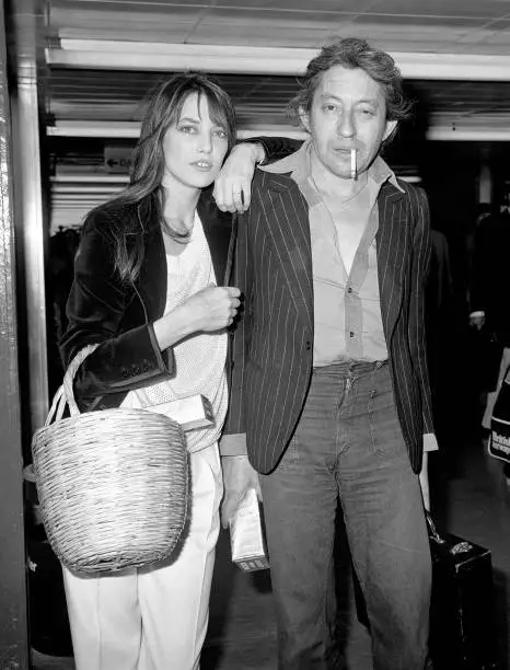 JANE BIRKIN AND husband Serge Gainsbourg Berwick Street market 1977 Old ...