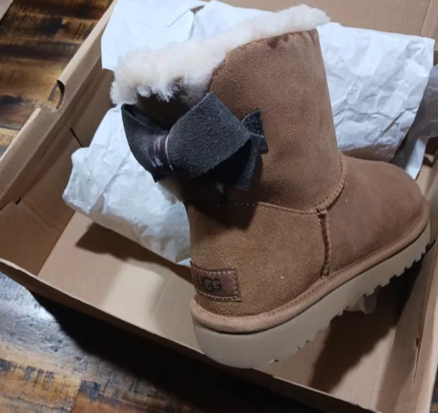 UGG Women's Mini Bailey Bow Suede Boot Chestnut Sz 9 New In Box All Papers & Doc 2