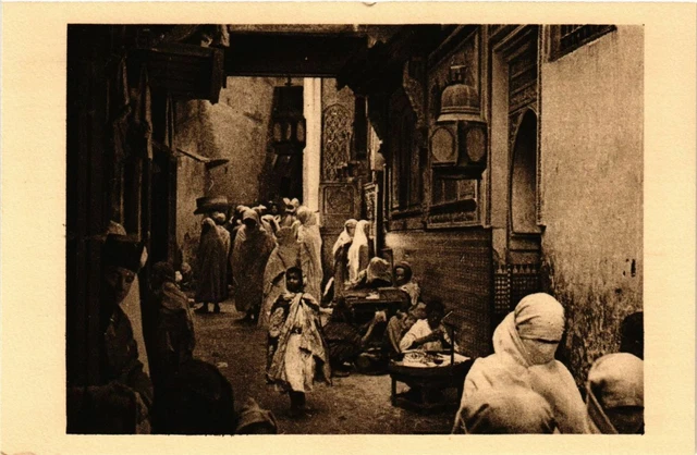 CPA AK MAROC Au tombeau de MOULAY IDRISS (219055)