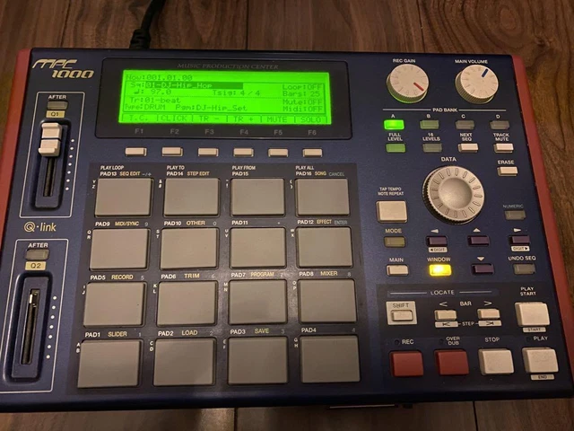 Akai MPC1000 Sampling Machine Sampler 128MB Music pad Blue Used w/MPC Bag F/S