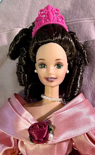 Hallmark Special Edition Sweet Valentine Collector Series 1996 Barbie Doll used