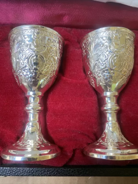 4 Wine Goblet / Chalice CORBELL & CO 3.5” tall with original case. 3