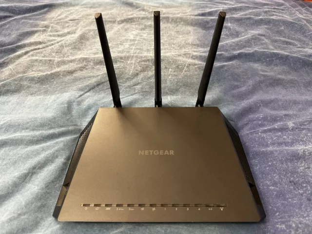 Netgear Nighthawk D7000 AC1900 modem router dual band Gigabit WiFi VDSL/ADSL