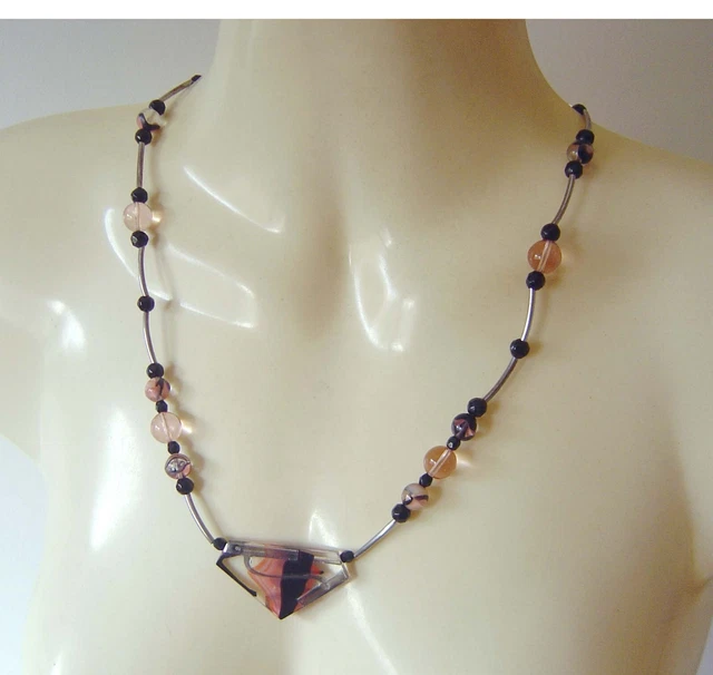Collier Ethnique Vintage Années 80/90, Perles Verre Rose Et Médaillon Métal