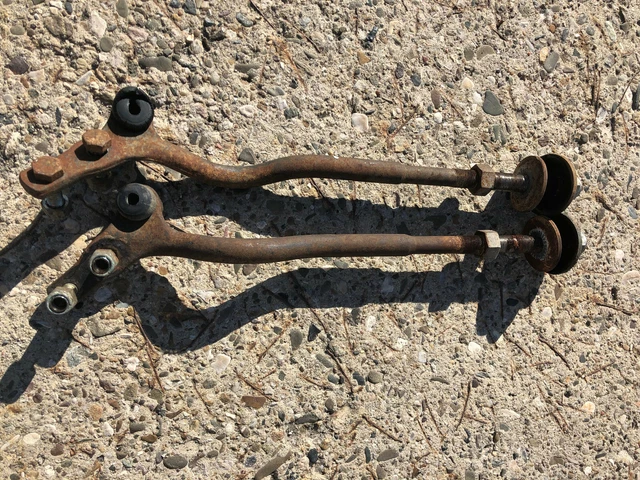 Ford-Taunus-Zugstreben-Vorderachse-1970-1982-links-rechts-Gewinde-TOP.webp