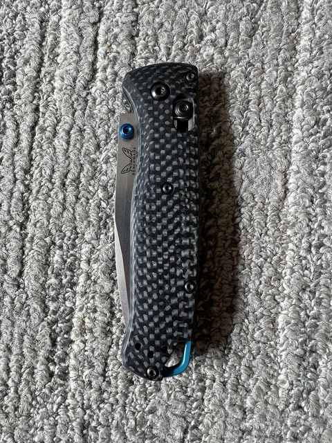 Benchmade 533-3 Bugout Plain Edge Folding Knife  Satin CPM-S90V
