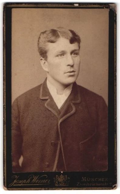 Fotografie Joseph Werner, München, Portrait junger Mann im Jacket