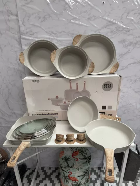 Cast Aluminium Cookware Set