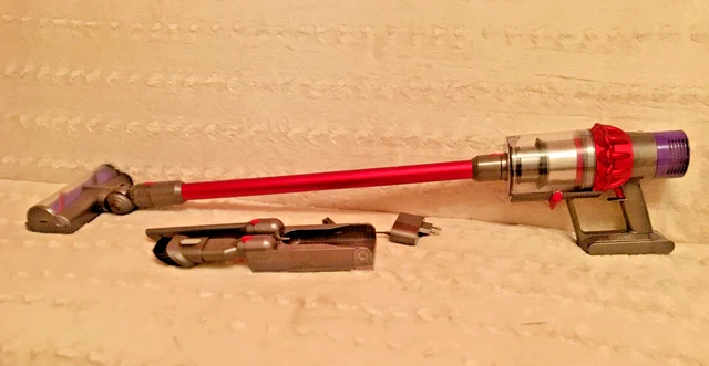 Dyson Cyclone V10 Motorhead Akku Staubsauger , getestet und aufwendig GEREINIGT