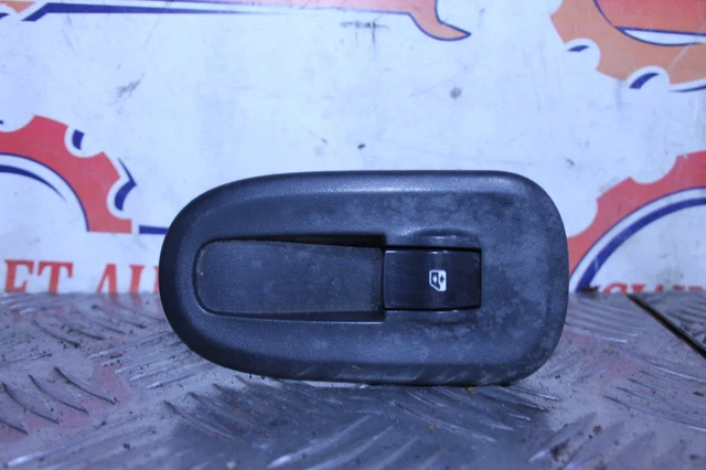 For Front Electric Windows Switch For Vauxhall Vivaro / Movano Renault