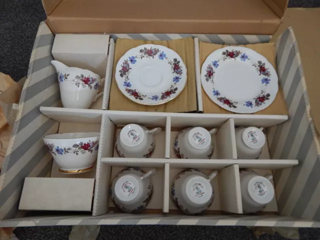 Vintage Royal Sutherland Staffordshire Fine Bone China 21-piece Tea Set BOXED