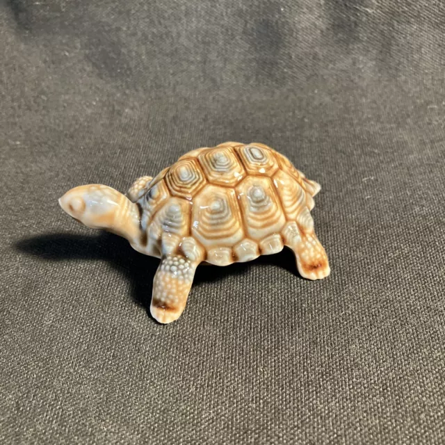 Wade tortoise. Porcelain.