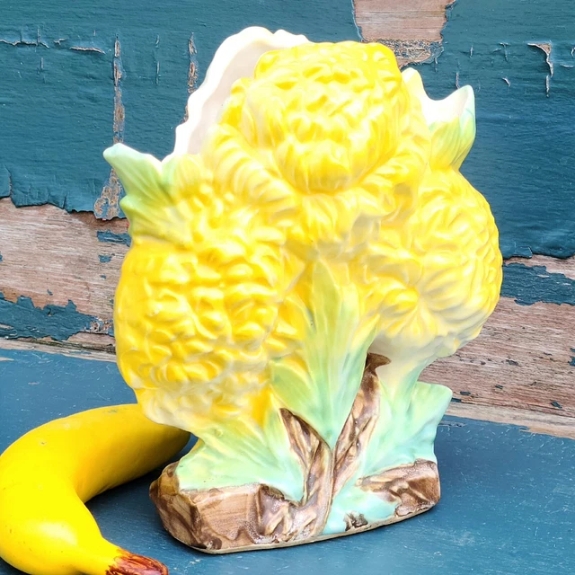 VINTAGE MCCOY USA Art Pottery 50's Yellow Hyacinth Vase / Planter $78.