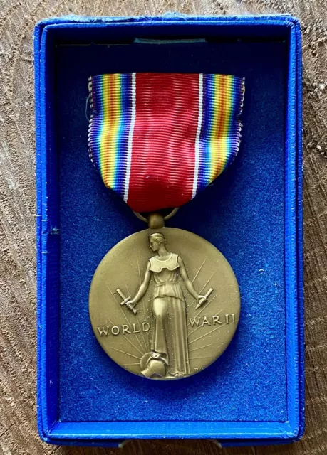 WW2 WORLD WAR TWO US Victory Medal Bronze w/original Box. Dated 6-21-46