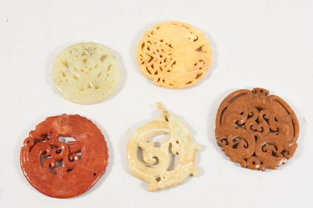 J36P57 - Raccolta pezzi decorativi giada asiatica