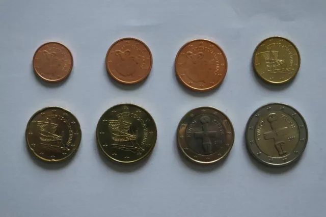monnaie euros de Chypre lot de 8 pièces neuves  année 2008 (1ct-2 euro)