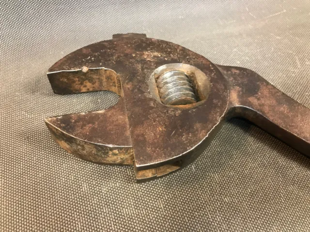 Ancienne grosse clé à molette LACHEZE outil de garage vintage fer forgé 3