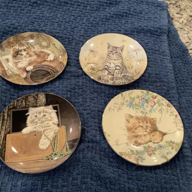 Complete Set Of 4 Vintage Royal Worcester Kitten Classics Adorable 8.25" Plates