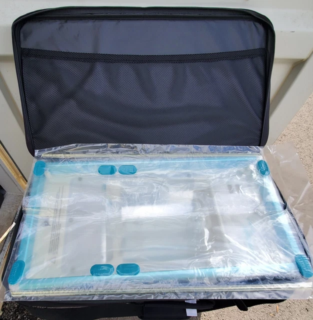 Medela Bilibed Infant Phototherapy Unit 600.0980 with Power Adapter, Remote,Case