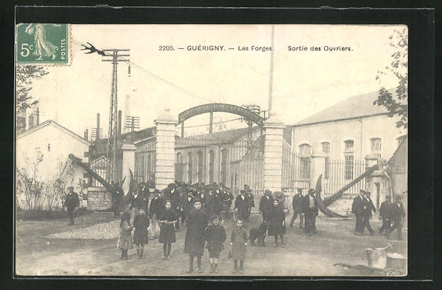 CPA Guèrigny, Les Forges, Sortie des Ouvries