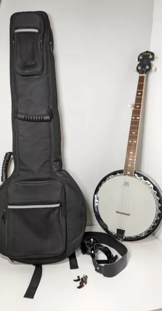 Stagg 5 String Banjo, Strap and Carry Case.