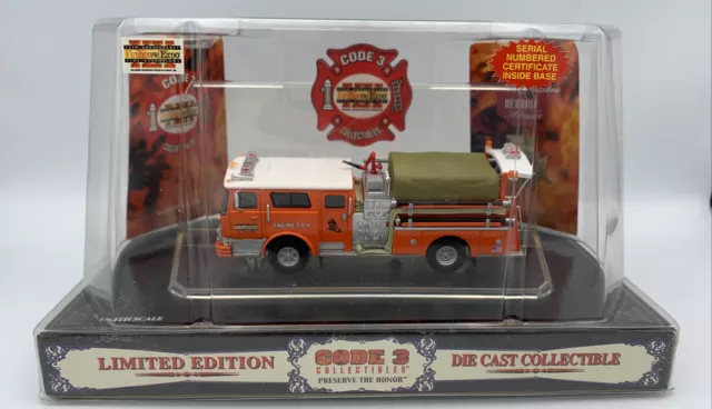 Code 3 Collectibles ~ Limited Edition ~ Firehouse Expo Mack CF Pumper 1.64 Scale