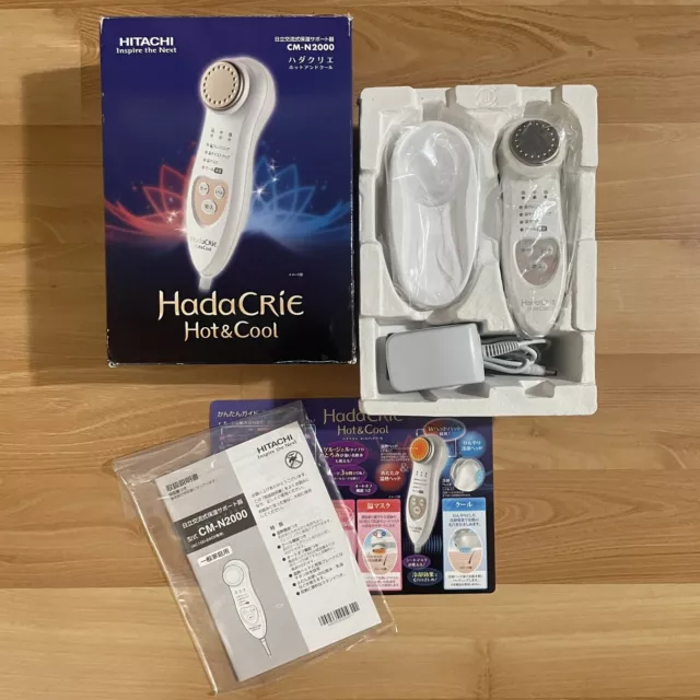 HITACHI Hada Crie Hot & Cool CM-N2000-W Facial Cleanser Massager VG