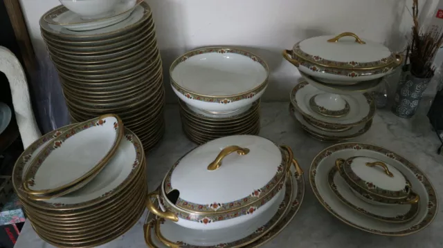 Piece De Service Pastaud Vignaud Cp Porcelaine Limoges = 1 Sauciere