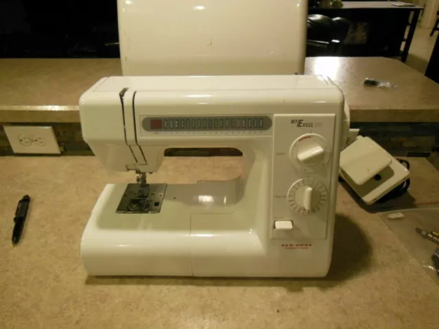 New Home by Janome Sewing Machine MY EXCEL 15S & Case, Foot Pedal, & Access