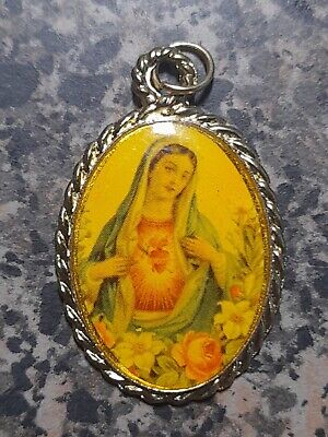 Medalla vintage de la Santísima Virgen María