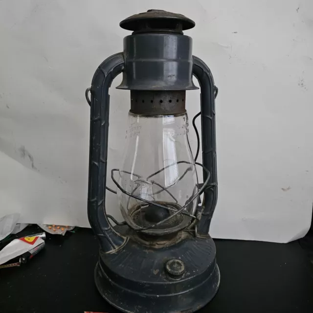 Old Vintage Dietz Blizzard No.2 Iron Kerosene Oil Lamp Lantern With Globe, Usa