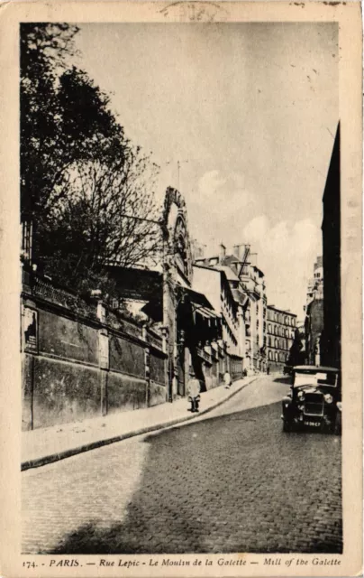 CPA Paris 18e Rue Lepic Le Moulin de la Galette (284967)