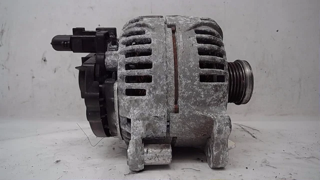 ??????Alternatore 03C903024K AUDI A1 1 PHA SE 1 ?