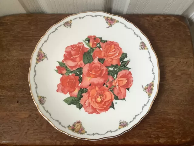 1990 Royal Albert Bone China Plate ‘Elizabeth of Glamis’ by Sara Anne Schofield