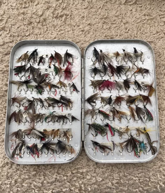 140 Used Fishing Flies ( Trout/salmon?) In A box Fly Fishing See Description