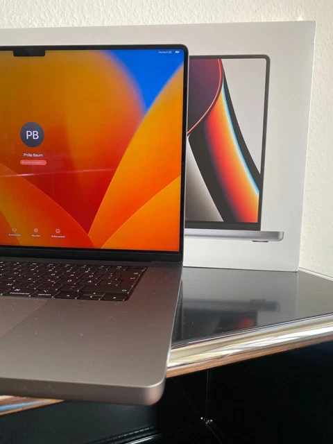 Apple MacBook Pro 16 pollici M1 max 64 GB RAM 2 TB SSD CPU 10C 32C GPU grigio siderale