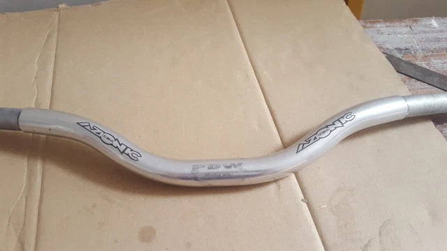 AZONIC PYRAMID DOUBLE Wall PDW riser handlebars. 28