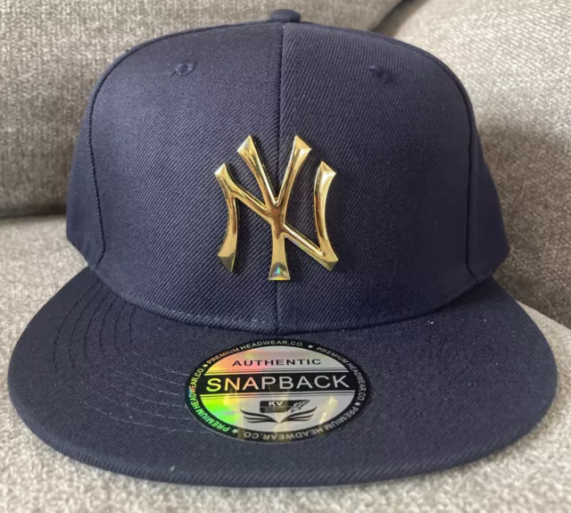 New York Yankees Blue SnapBack Baseball Cap Hat Gorra Attached Gold NY