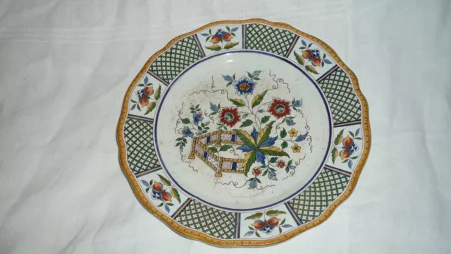 BELLE ASSIETTE ANCIENNE faïence Sarreguemines D. V. polychrome décors de fleurs
