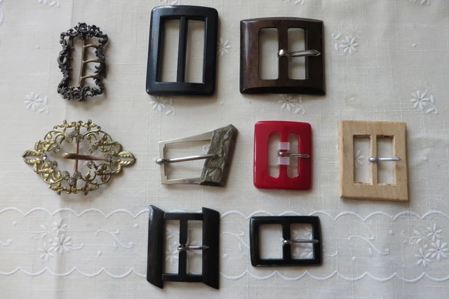 Lot de 9 boucles de ceinture anciennes, vintage, artdéco, différentes