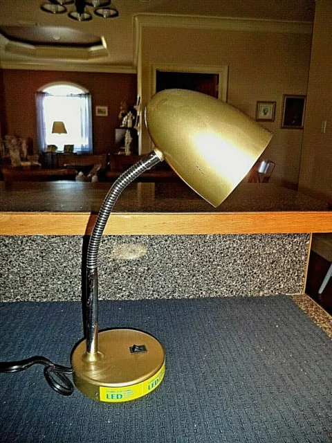 Intertek Goose Neck Desk Lamp Adjustable Brushed Nickel Model LH-2447L 22  Tall