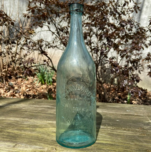 ANTIQUE WILLIAMSPORT PA UNIQUE CLOSURE Quart Aqua Blob Top Soda Beer