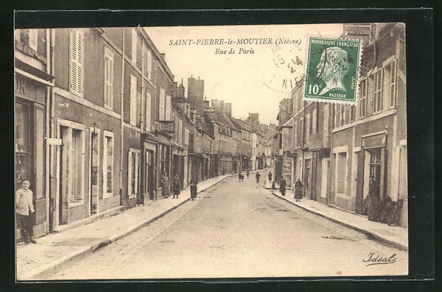 CPA Saint-Pierre-le-Moutier, Rue de Paris 1924