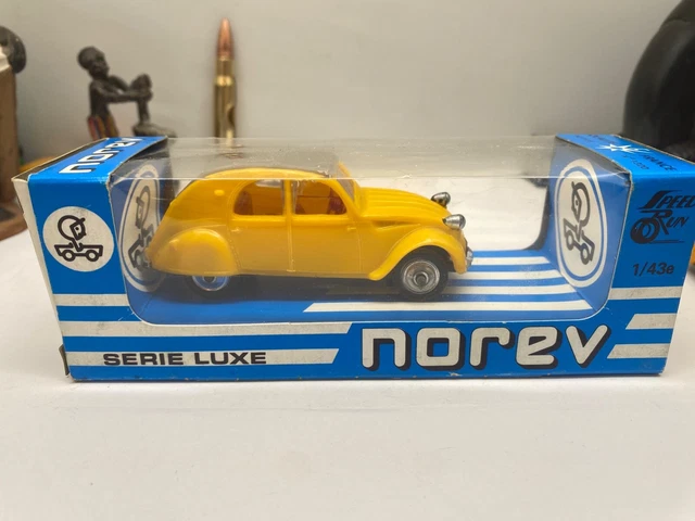 Ancienne Norev Citroën 2CV AZ Luxe N°56 – échelle 1/43 – Collection France