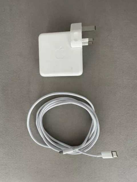 Genuine Apple 61W USB-C Macbook Pro & Air Power Adapter Charger With Cable A1947