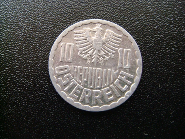 1983 Austria 10 Groschen aluminium coin in Extremely Fine Grade