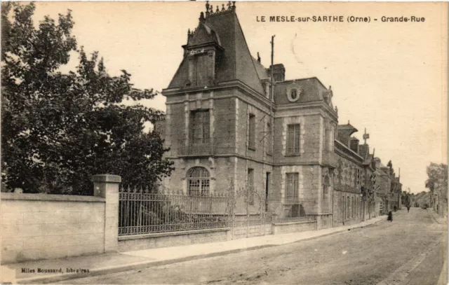 CPA Le MESLE-sur-SARTHE - Grande-Rue (355447)