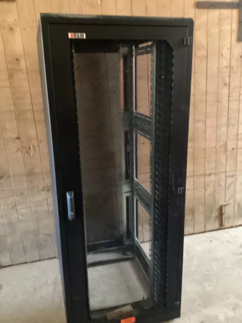 Netzwerkschrank 19 zoll 42he,Marke R&M,Neuwertig ,200x80x100,2Türen,