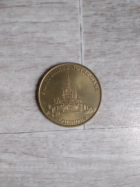 Sacre coeur dans médailles et pendentifs de dévotion