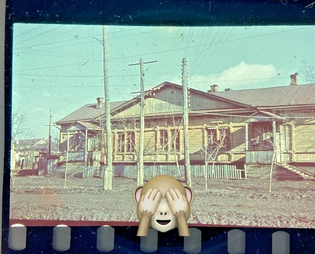 AGFACOLOR FARBDIA 6.Armee Wehrmacht Soldaten Unterkunft im Wolgabogen